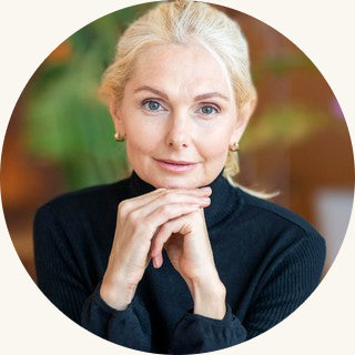 Ángela S., 45 years old · Customer since 2024